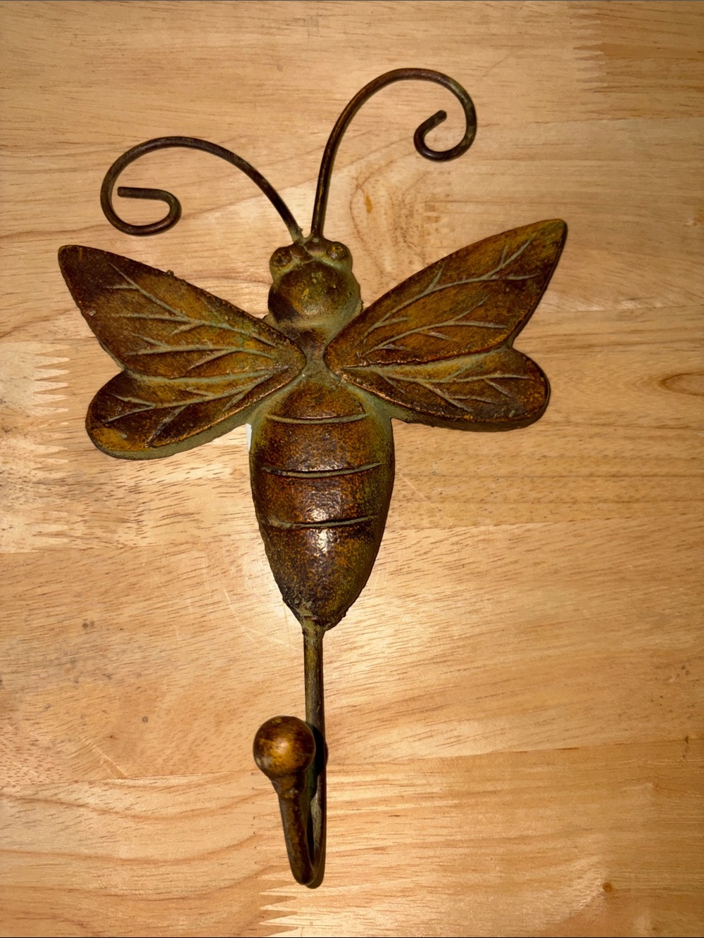 Rustic Metal Bee Wall Hook - Green/Brown